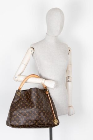 Louis Vuitton - Image 7